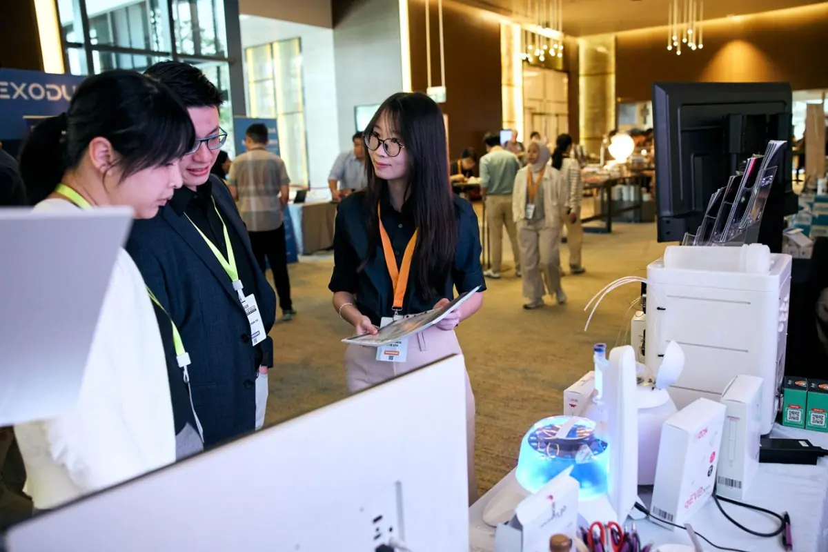 Dr Ong Ching Yi, Business Development Executive at Atlantis Bioscience, introduces our end-to-end EV workflow solutions to attendees in ASPEV 2025.